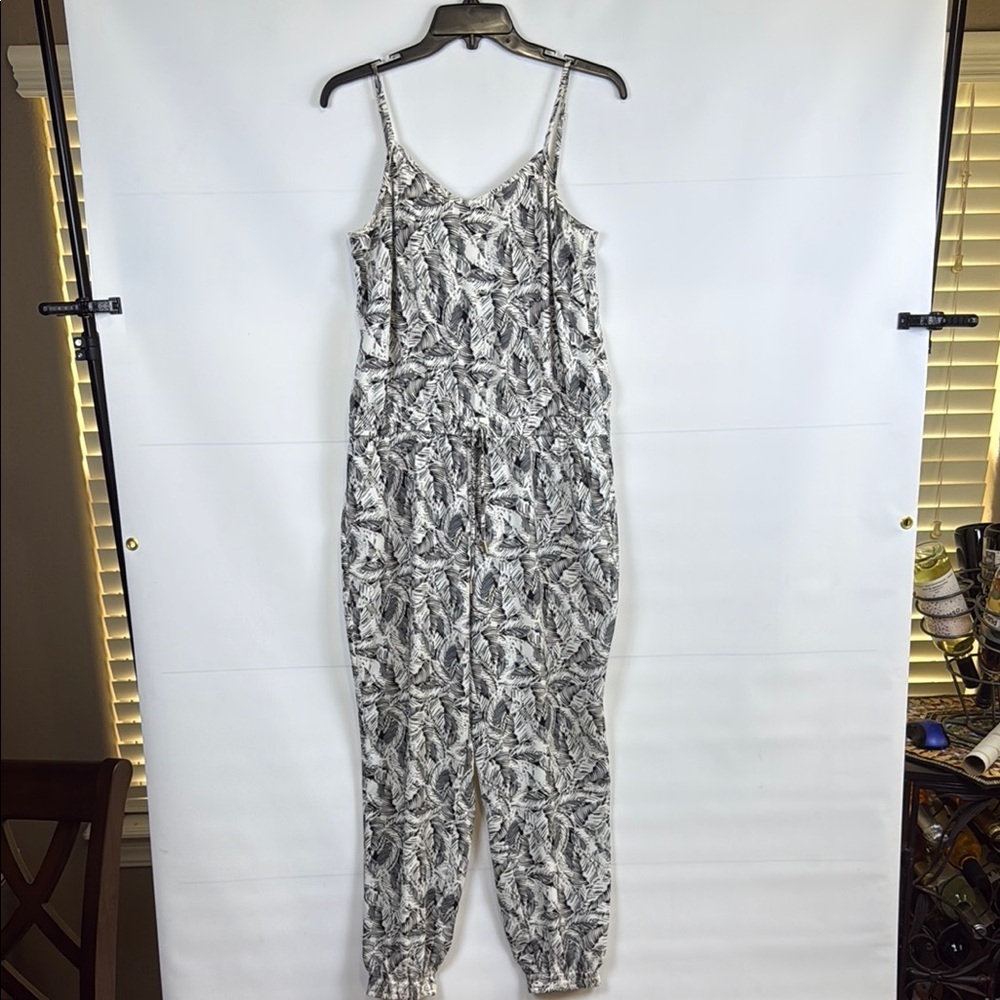 Banana Republic Black and Cream Tropical Print Jumpsuit, Size 6